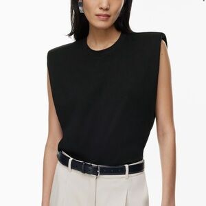 Aritzia Babaton shoulder pad top size XS, colour is a pale violet purple :)